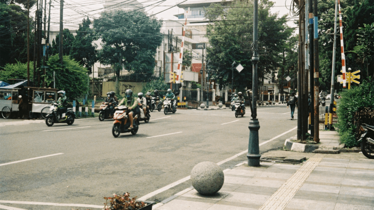 Indonesia's economy is maintaining steady rise momentum