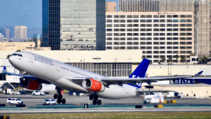 During a 15-day strike, SAS reached a deal with pilots' unions