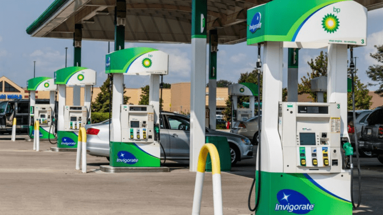 Oil firm BP increases rewards as quarterly profits grow on high prices