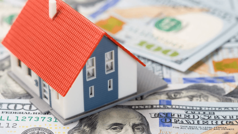 Mortgage applications plunged 14% as higher interest rates