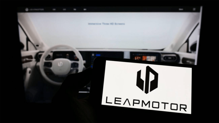 Leapmotor and Onewo shares decline after Hong Kong IPO debuts