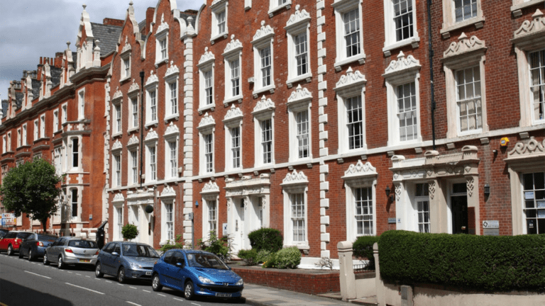 U.K. house costs to decrease by up to 10% in 2023, Lloyds Bank CEO stated